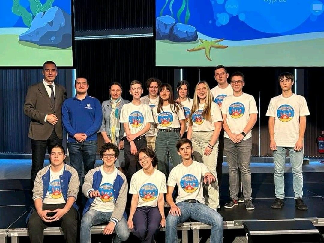 Teaching the basics of JavaScript to kids from Burgas, April 2023.